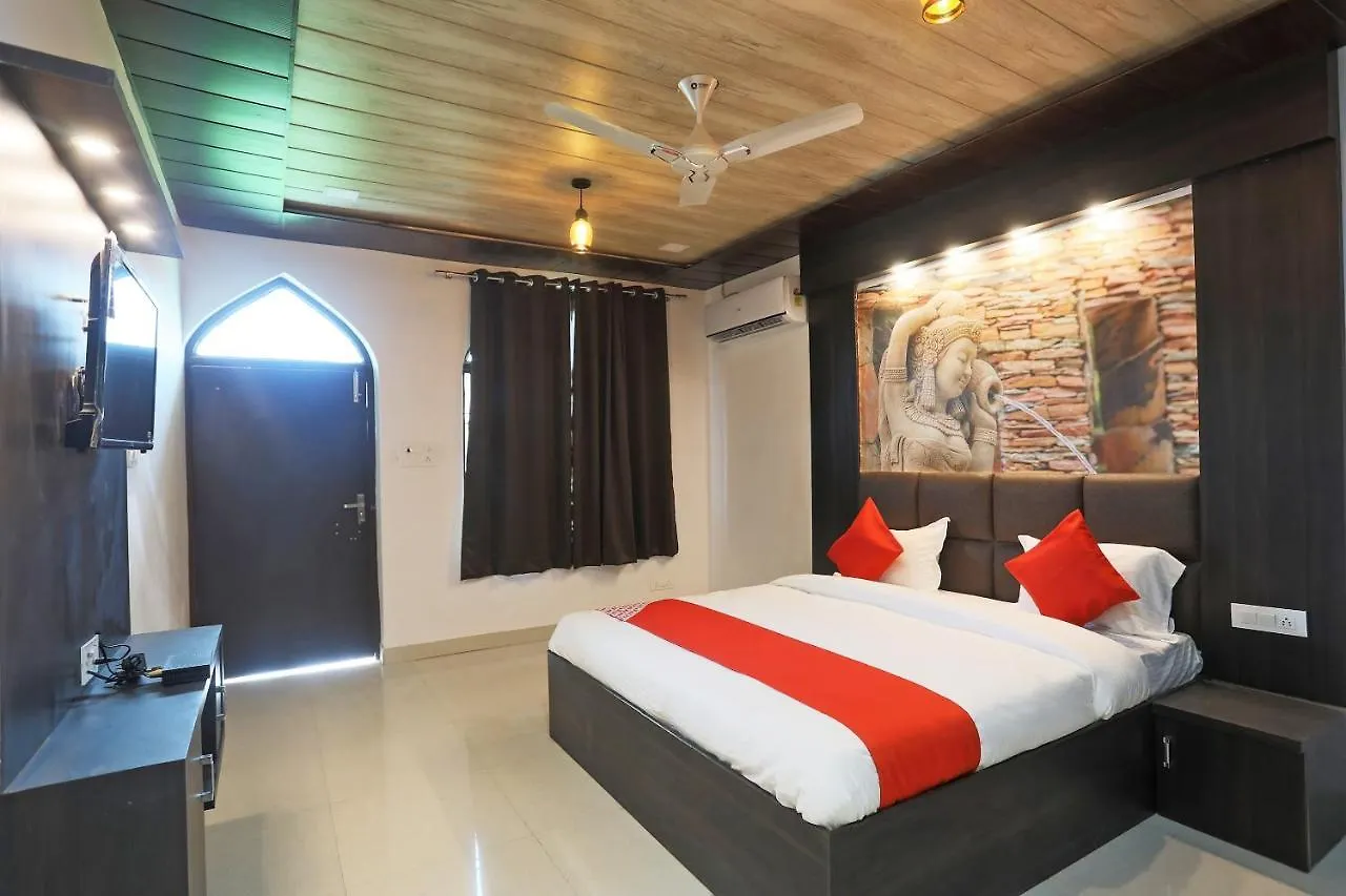 *** Hotel Oyo 40232 Paradise Mahal India