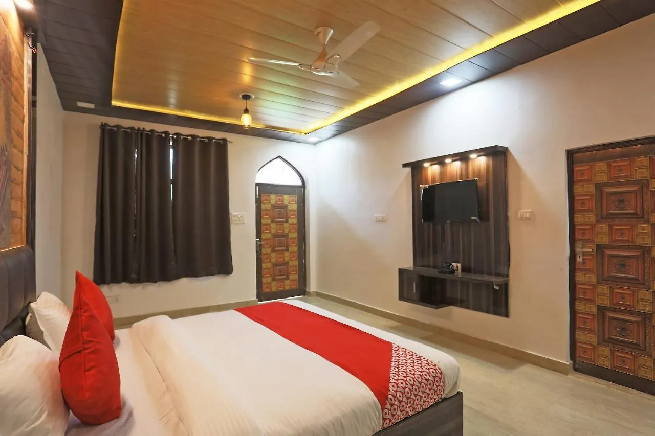 Oyo 40232 Paradise Mahal India
